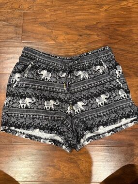 Pink Rose Black & White Elephant Print Women’s Shorts